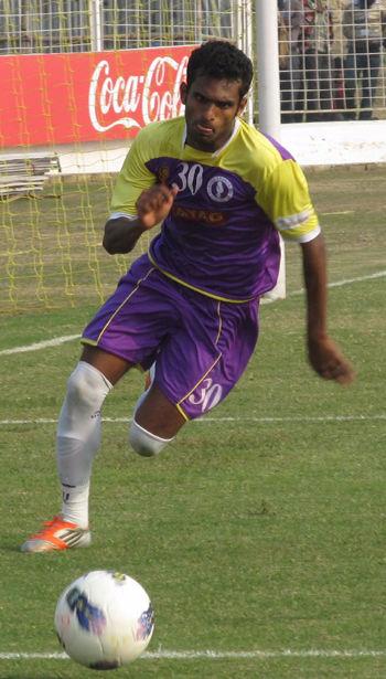 Vineeth will be seen playing for Kerala Blasters