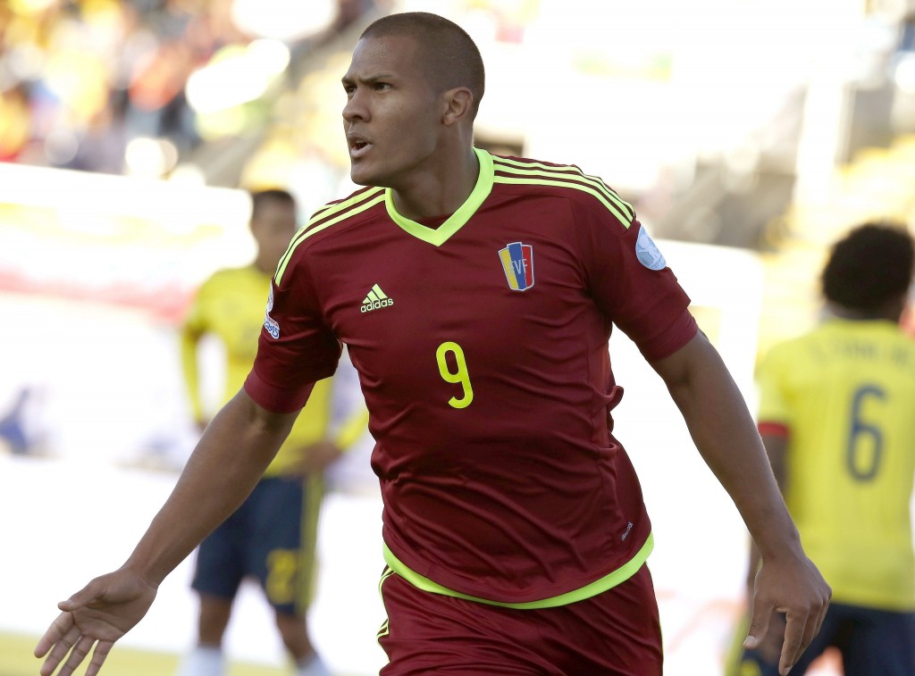 Transfer News: Sivasspor interested in Everton striker Salomon Rondon.