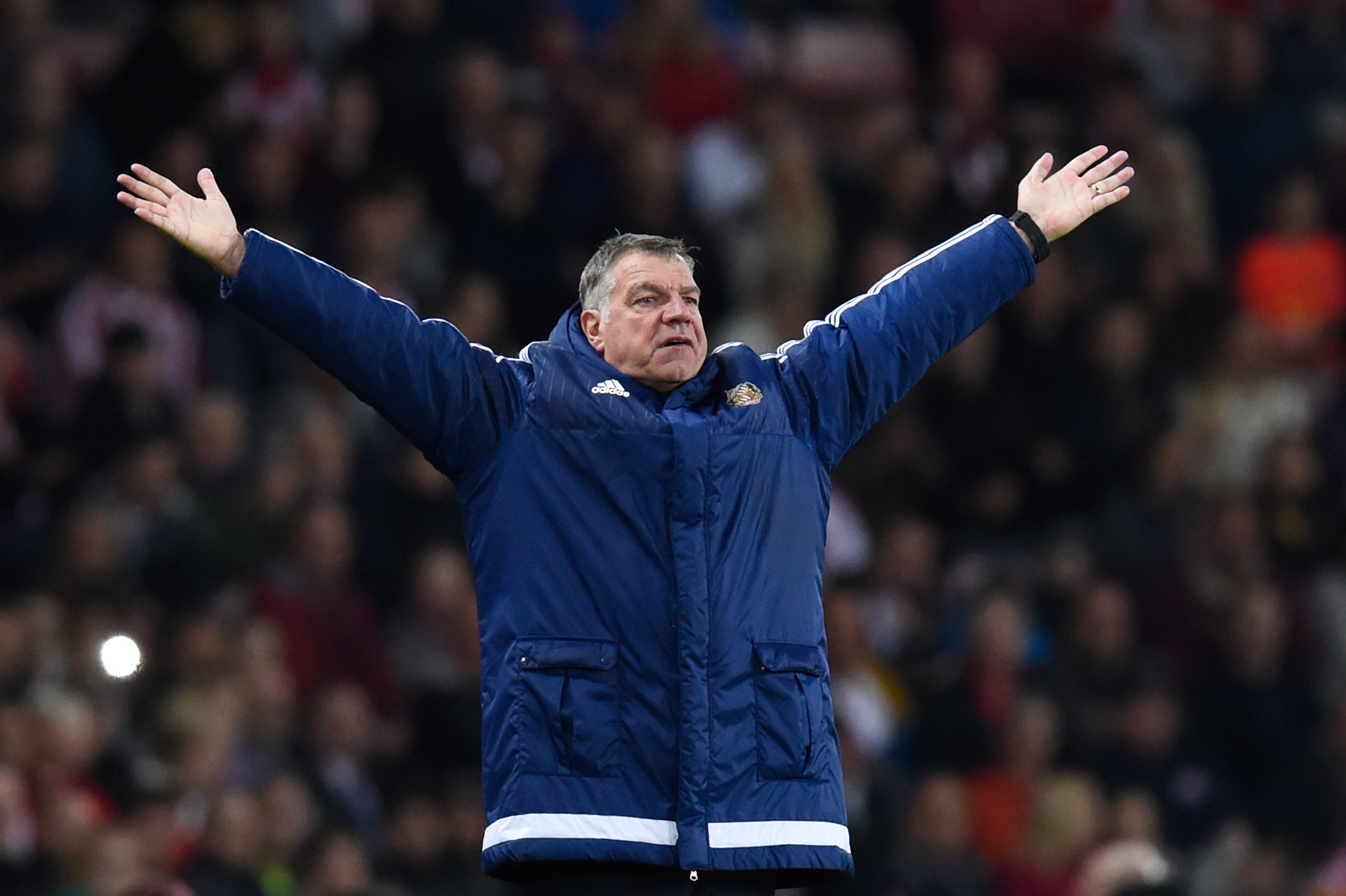 SUNDERLAND, ENGLAND - MAY 11: Sam Allardyce, manager of Sunderland reacts during the Barclays Premier League match between Sunderland and Everton at the Stadium of Light on May 11, 2016 in Sunderland, England. (Photo by Stu Forster/Getty Images)