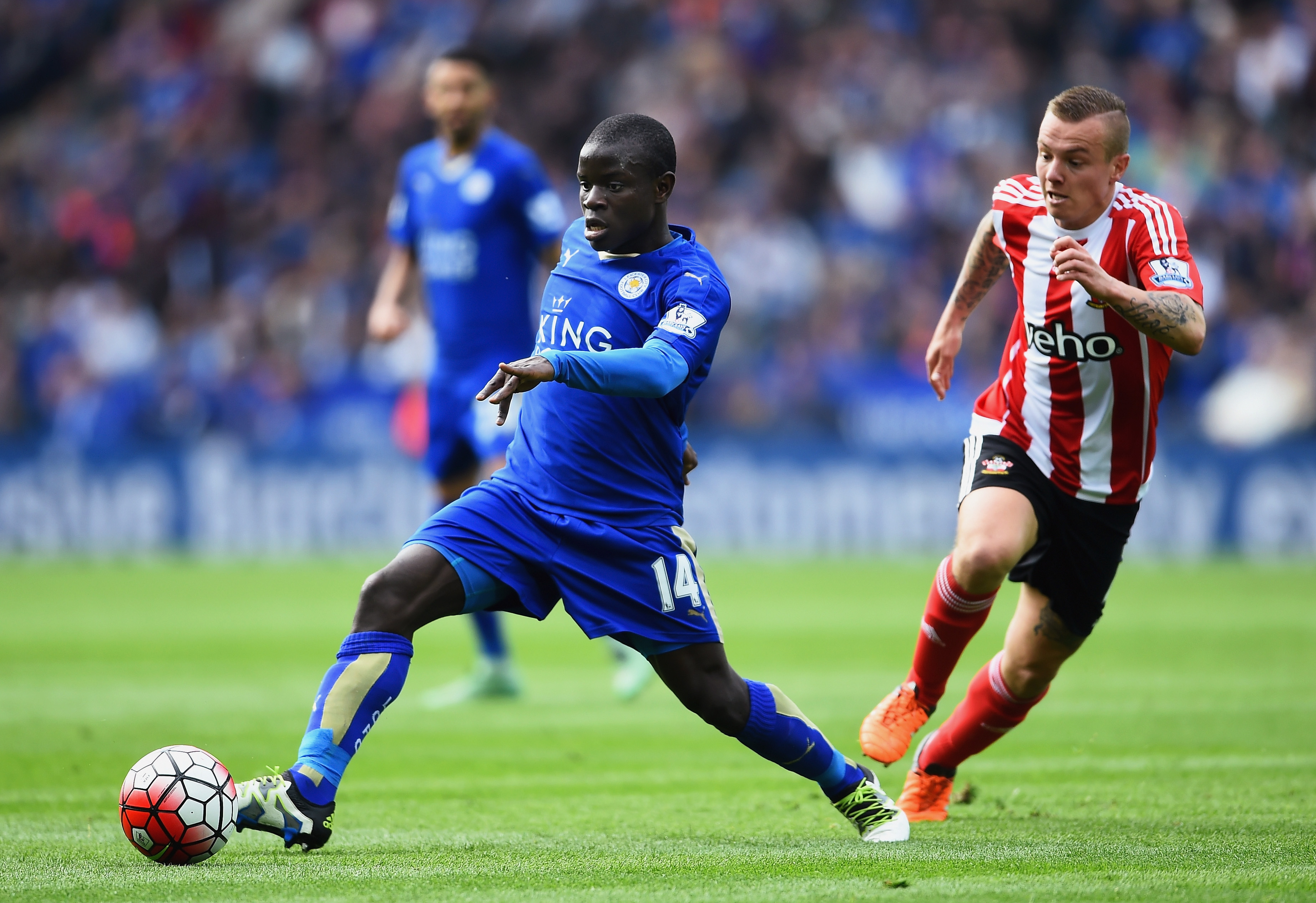 LEICESTER, ENGLAND - APRIL 03: Ngolo Kante of Leicester City is watced by Jordy Clasie of Southampton during the Barclays Premier League match between Leicester City and Southampton at The King Power Stadium on April 3, 2016 in Leicester, England. (Photo by Laurence Griffiths/Getty Images)