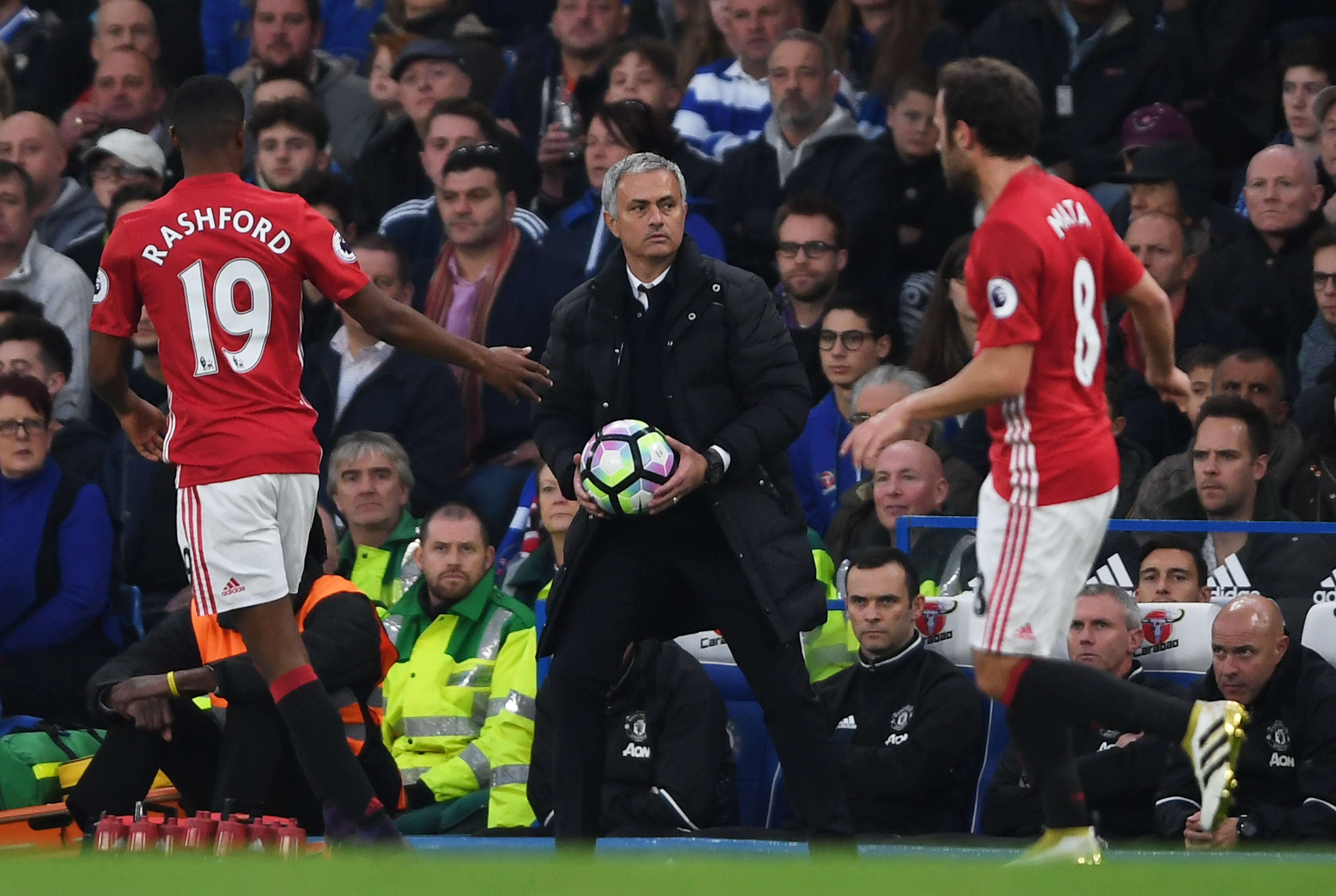 LONDON, ENGLAND - OCTOBER 23: Jose Mourinho, Manager of Manchester United reacts during the Premier League match between Chelsea and Manchester United at Stamford Bridge on October 23, 2016 in London, England. (Photo by Mike Hewitt/Getty Images)