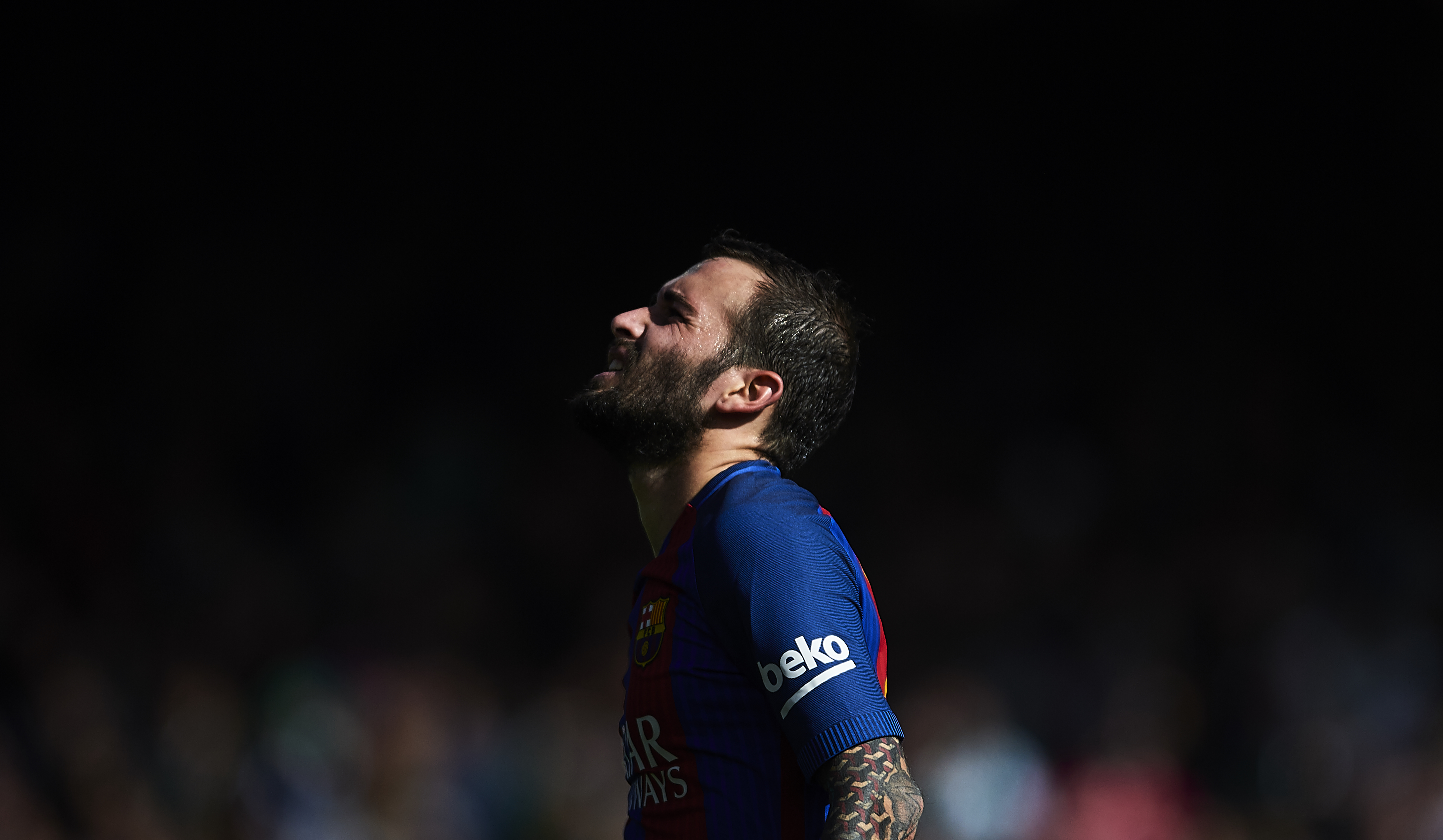 SEVILLE, SPAIN - JANUARY 29:  Aleix Vidal of FC Barcelona reacts during La Liga match between Real Betis Balompie and FC Barcelona at Benito Villamarin Stadium on January 29, 2017 in Seville, Spain.  (Photo by Aitor Alcalde/Getty Images)