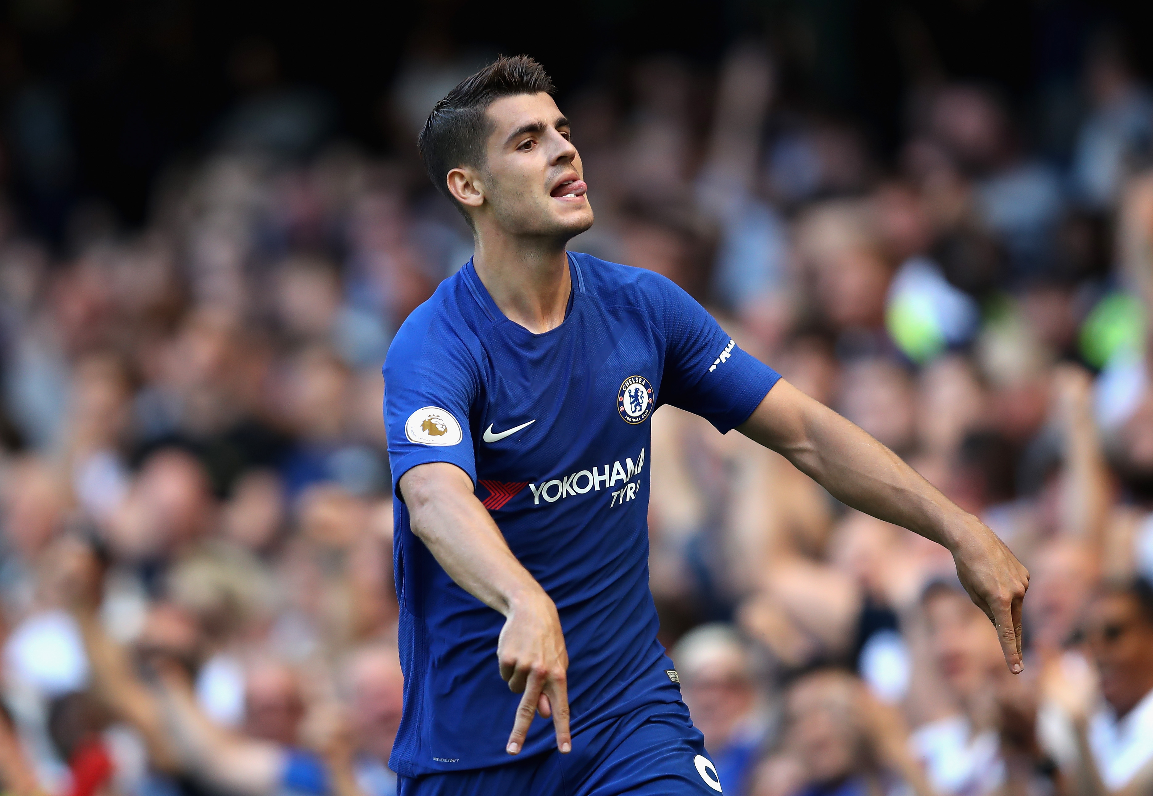 LONDON, ENGLAND - AUGUST 27:  Alvaro Morata of Chelsea celebrates scoring his sides second goal during the Premier League match between Chelsea and Everton at Stamford Bridge on August 27, 2017 in London, England.  (Photo by Julian Finney/Getty Images)
