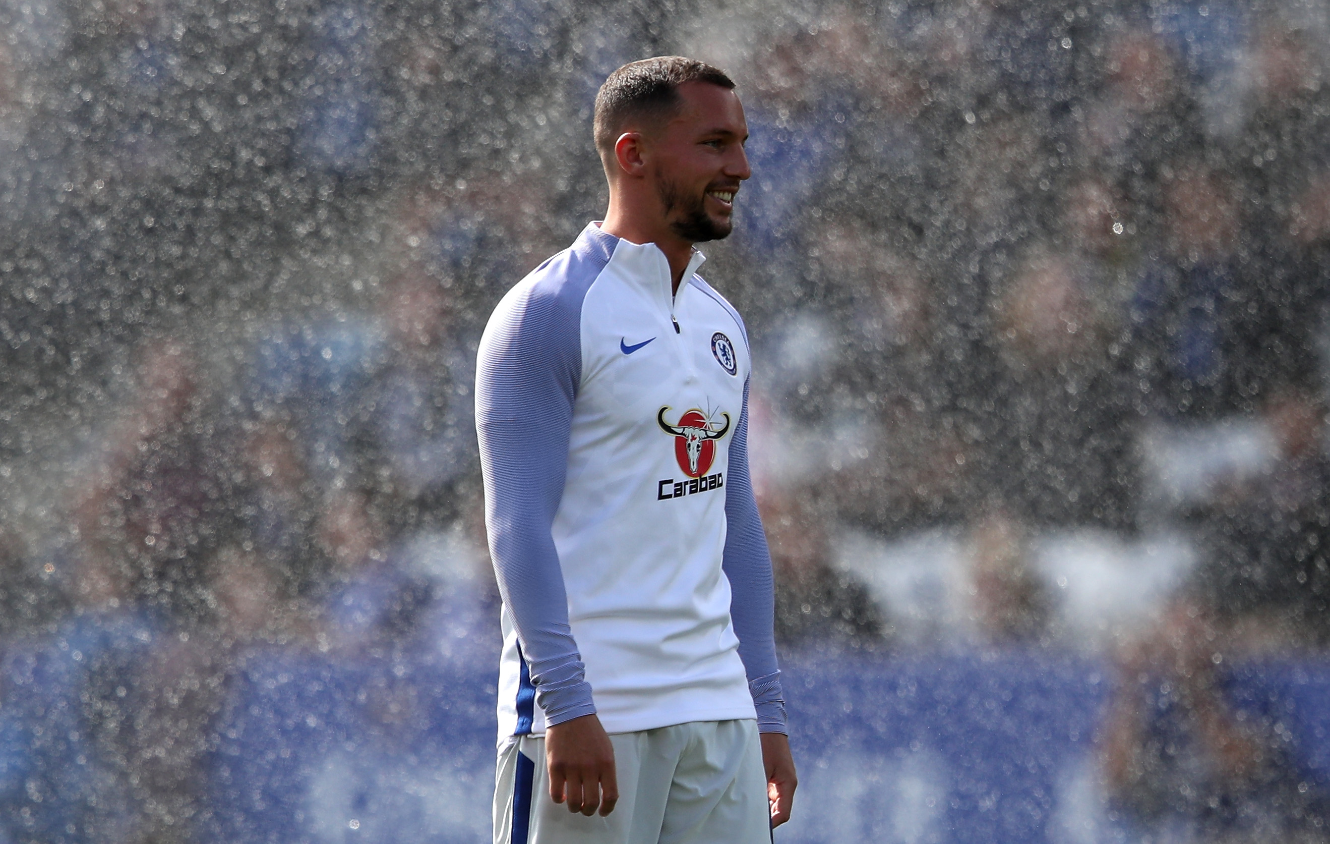 LEICESTER, ENGLAND - SEPTEMBER 09:  Danny Drinkwater of Chelsea warms up prior to the Premier League match between Leicester City and Chelsea at The King Power Stadium on September 9, 2017 in Leicester, England.  (Photo by Clive Mason/Getty Images)