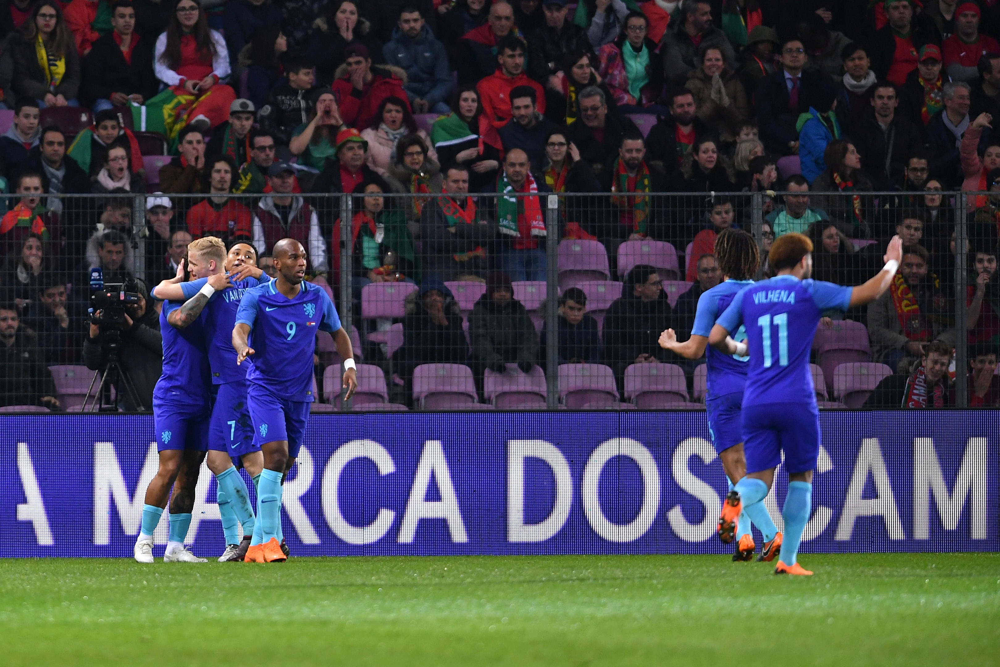 GENEVA, SWITZERLAND - MARCH 26:  Netherlands celebrate scoring during the  International Friendly match between Portugal v Netherlands at Stade de Geneve on March 26, 2018 in Geneva, Switzerland.  (Photo by Harold Cunningham/Getty Images)