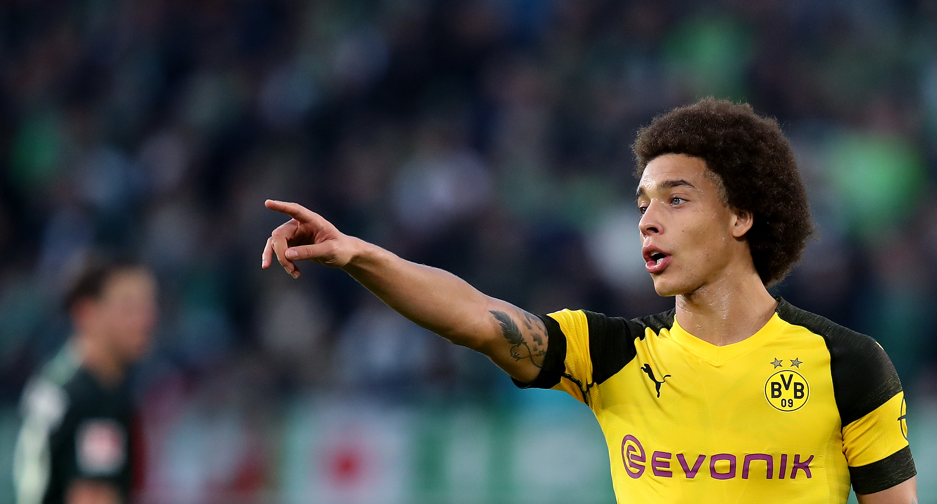 WOLFSBURG, GERMANY - NOVEMBER 03: Axel Witsel of Dortmund gestures during the Bundesliga match between VfL Wolfsburg and Borussia Dortmund at Volkswagen Arena on November 3, 2018 in Wolfsburg, Germany. (Photo by Ronny Hartmann/Bongarts/Getty Images)