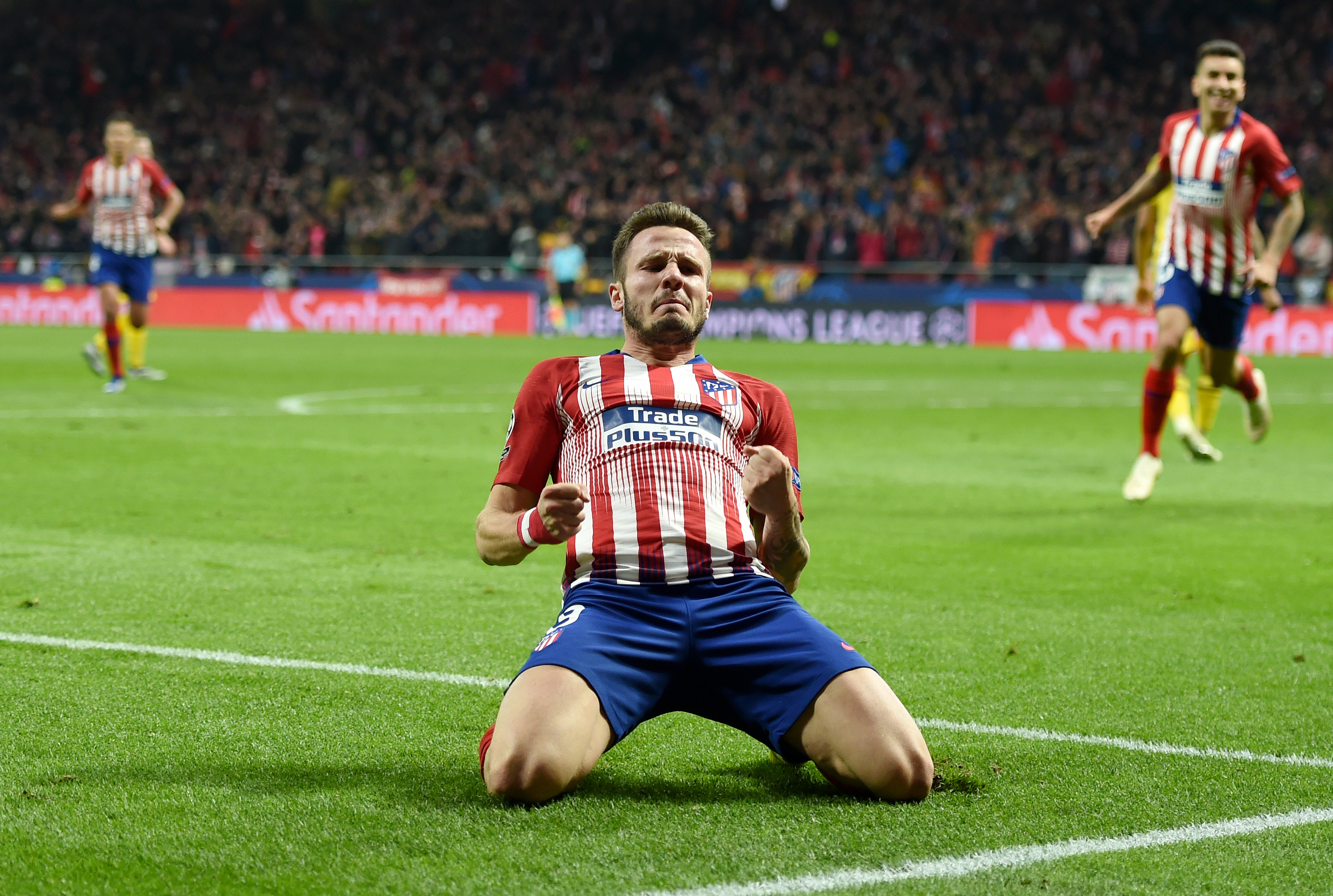 MADRID, SPAIN - NOVEMBER 06:  Saul Niguez of Atletico Madrid celebrates after scoring his team's first goal during the Group A match of the UEFA Champions League between Club Atletico de Madrid and Borussia Dortmund at Estadio Wanda Metropolitano on November 6, 2018 in Madrid, Spain.  (Photo by Denis Doyle/Getty Images)