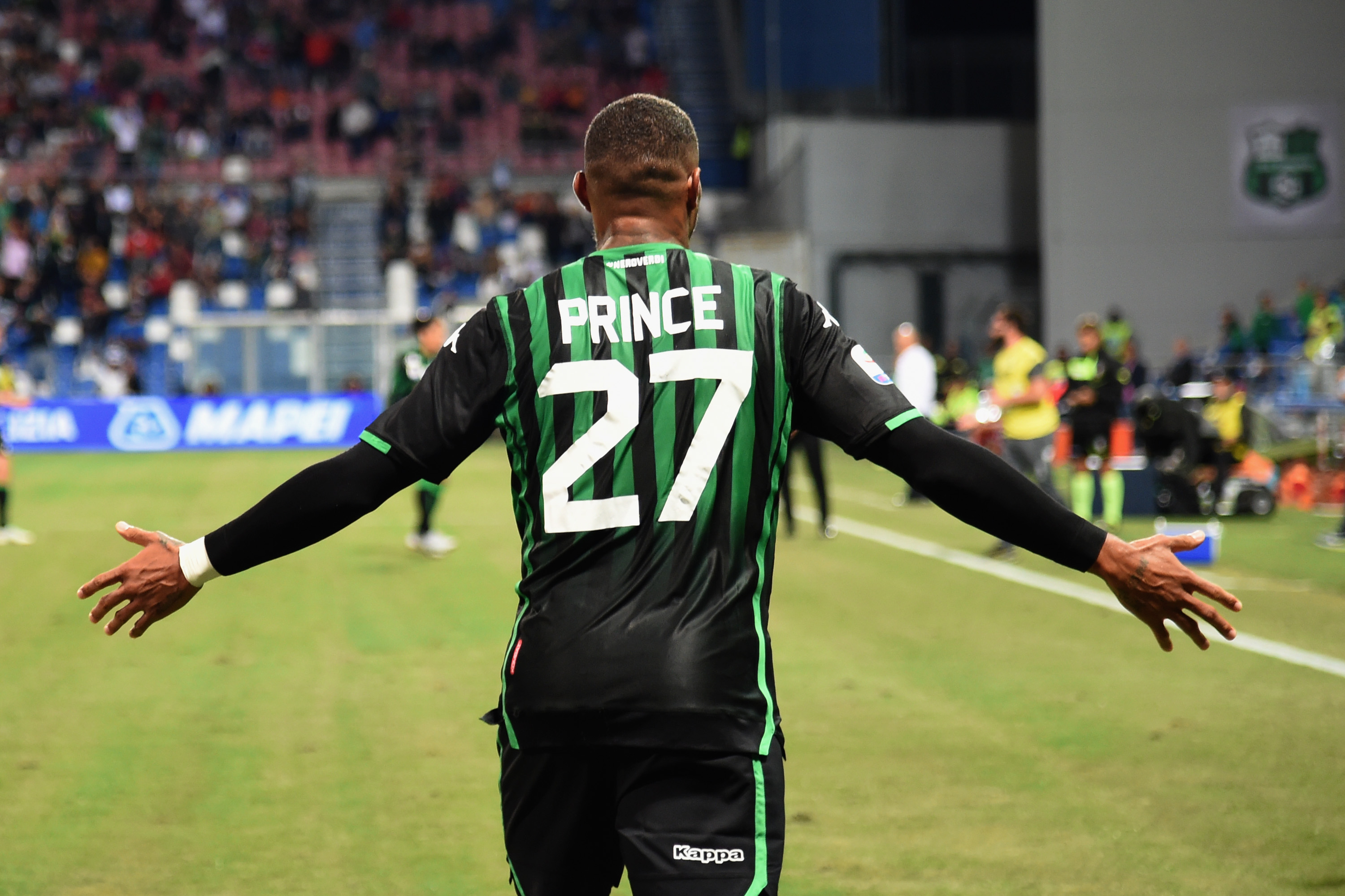 REGGIO NELL'EMILIA, ITALY - SEPTEMBER 02:  Kevin-Prince Boateng of US Sassuolo gestures during the serie A match between US Sassuolo and Genoa CFC at Mapei Stadium - Citta' del Tricolore on September 2, 2018 in Reggio nell'Emilia, Italy.  (Photo by Pier Marco Tacca/Getty Images)
