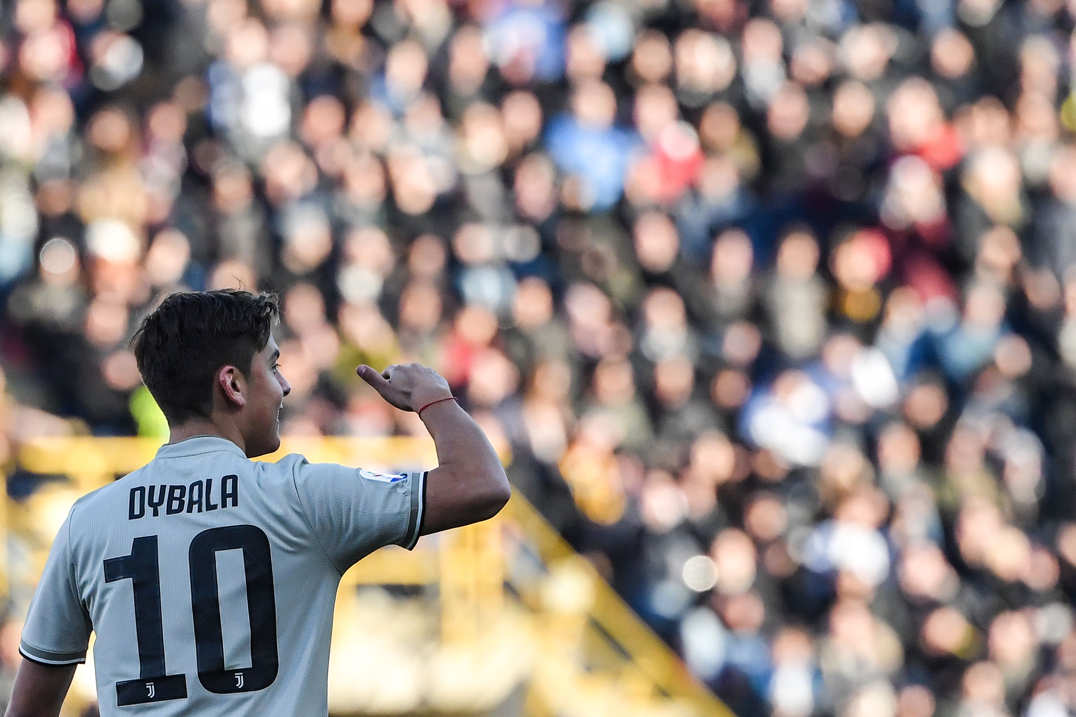 Juventus' Argentine forward Paulo Dybala celebrates after opening the scoring during the Italian Serie A football match Bologna vs Juventus on February 24, 2019 at the Renato-Dall'Ara stadium in Bologna. (Photo by Tiziana FABI / AFP) (Photo credit should read TIZIANA FABI/AFP/Getty Images)