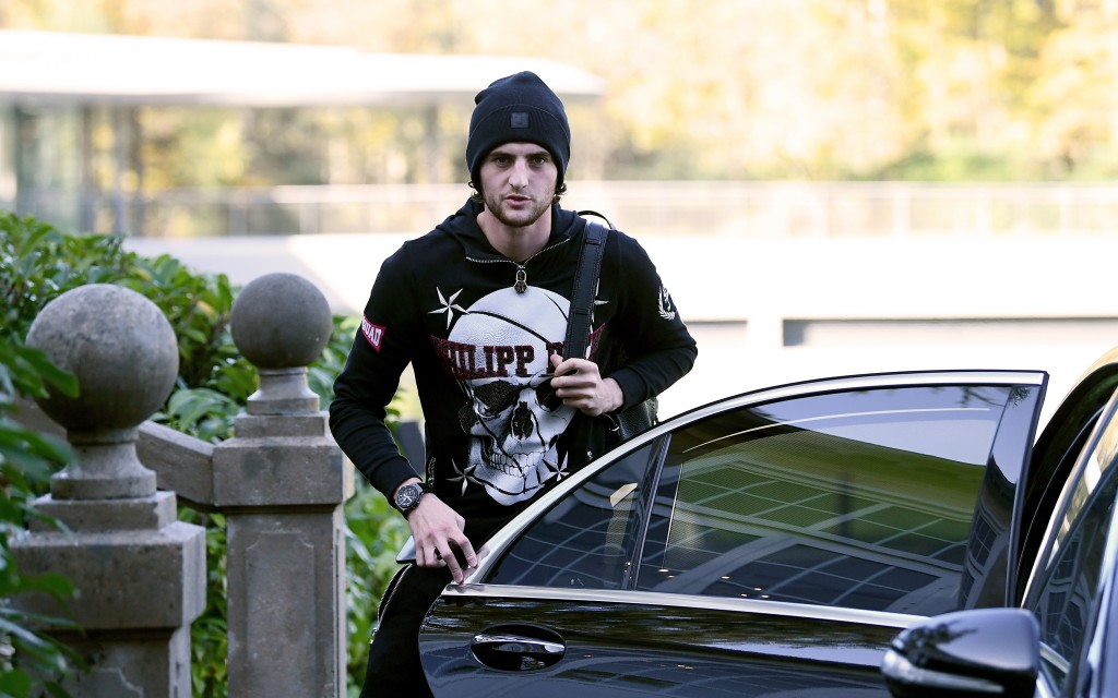 Liverpool, Newcastle make moves to sign 29-year-old Frenchman, player wants Real Madrid switch.