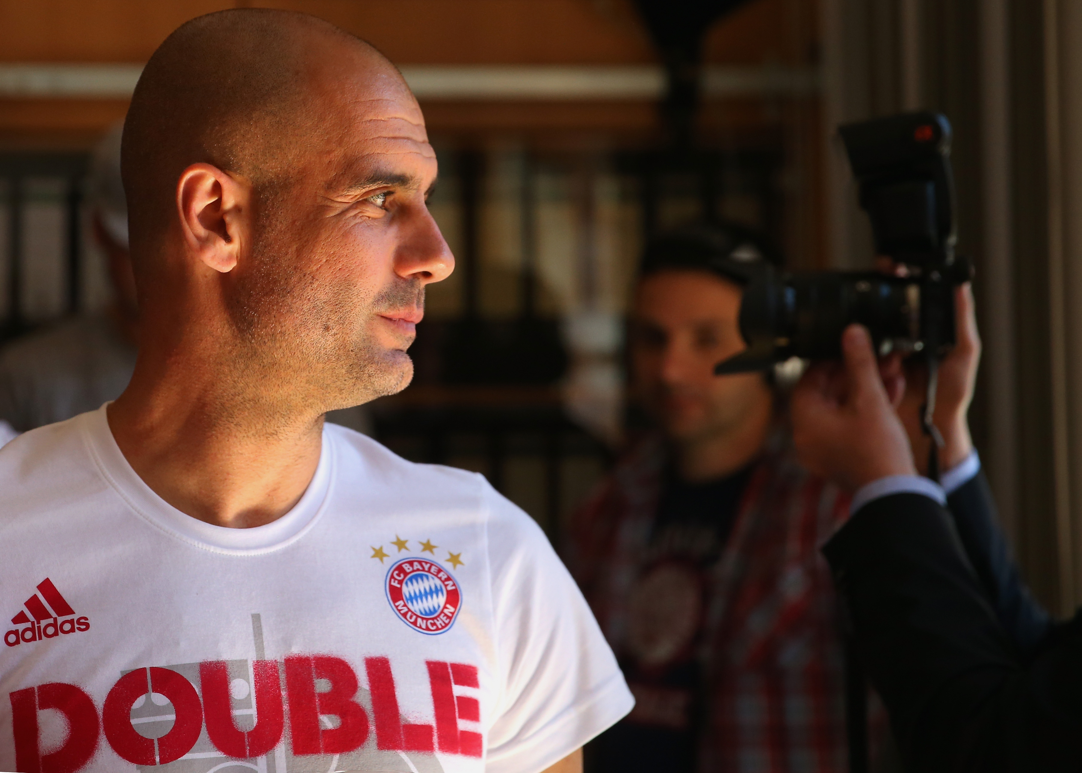 Erik ten Hag learned the ropes from Pep Guardiola during their time at Bayern Munich. (Photo by Alexander Hassenstein/Bongarts/Getty Images)