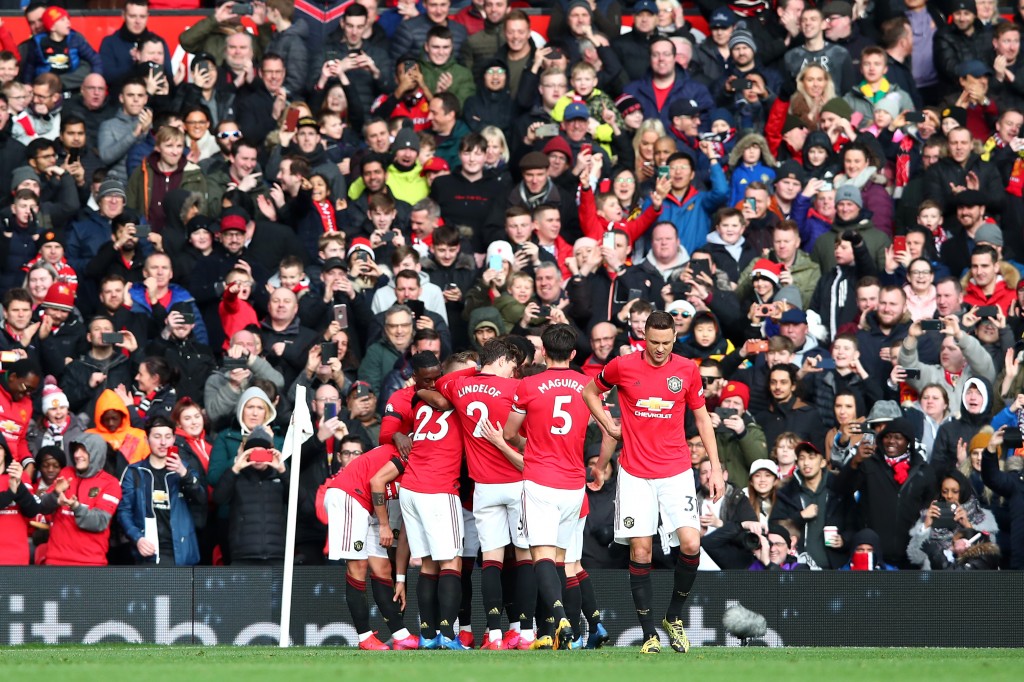 Manchester United rival Tottenham in Raphinha chase.