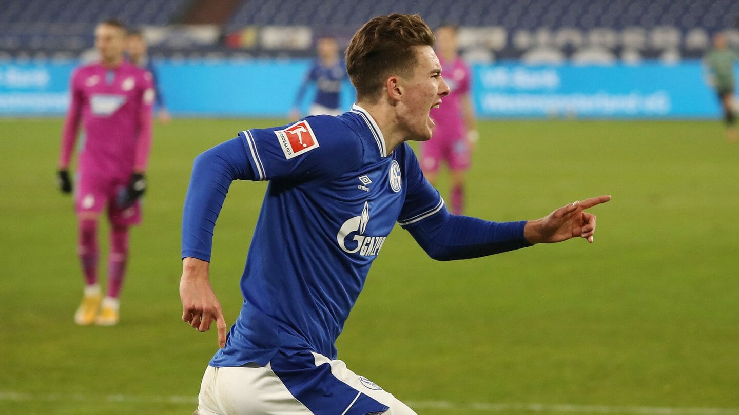 Matthew Hoppe is one of the rising stars in the Bundesliga. (Photo via Schalke04.de)